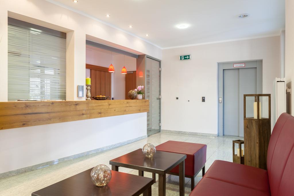 Hotel Waldhorn Кемптен Экстерьер фото